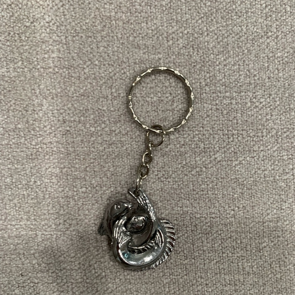 Two Silver Fish Keychain - Picture 2 of 2
